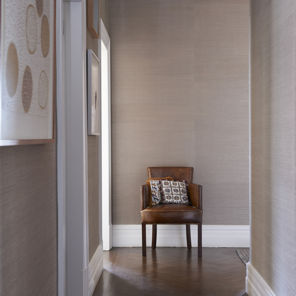 Handcrafted Grasscloth Wallpaper| Porter's Paints Handcrafted Grasscloth Wallpaper| Porter's Paints